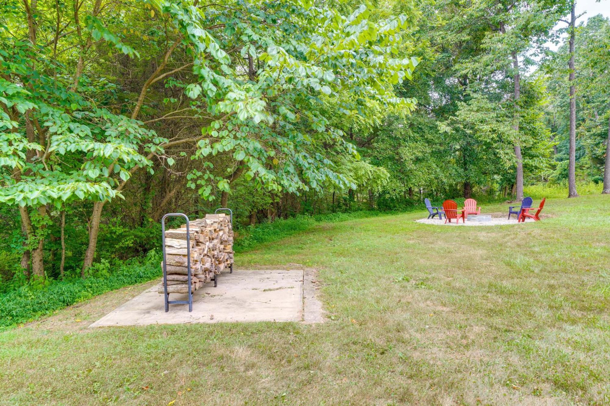 Modern Eckerty Home With Deck On Patoka Lake! Taswell Ngoại thất bức ảnh